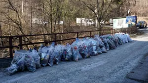 Cea mai amplă acţiune de igienizare din Defileul Jiului, din ultimii 12 ani, organizată de SGA Gorj