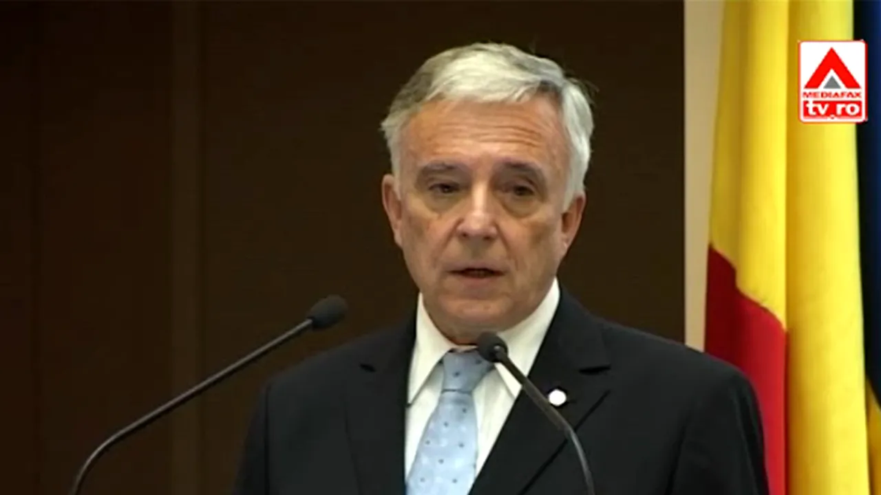 Isărescu: Va reuşi societatea şi clasa politică să iasă din tiparul precedentelor cicluri electorale?