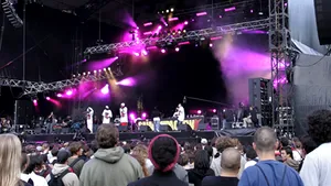 Au mai rămas 200 de abonamente la B'estfest