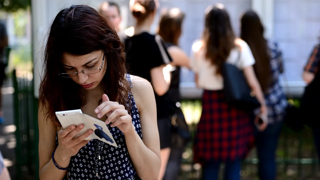 Începe simularea examenului de Bacalaureat. Primele probe scrie, programate luni