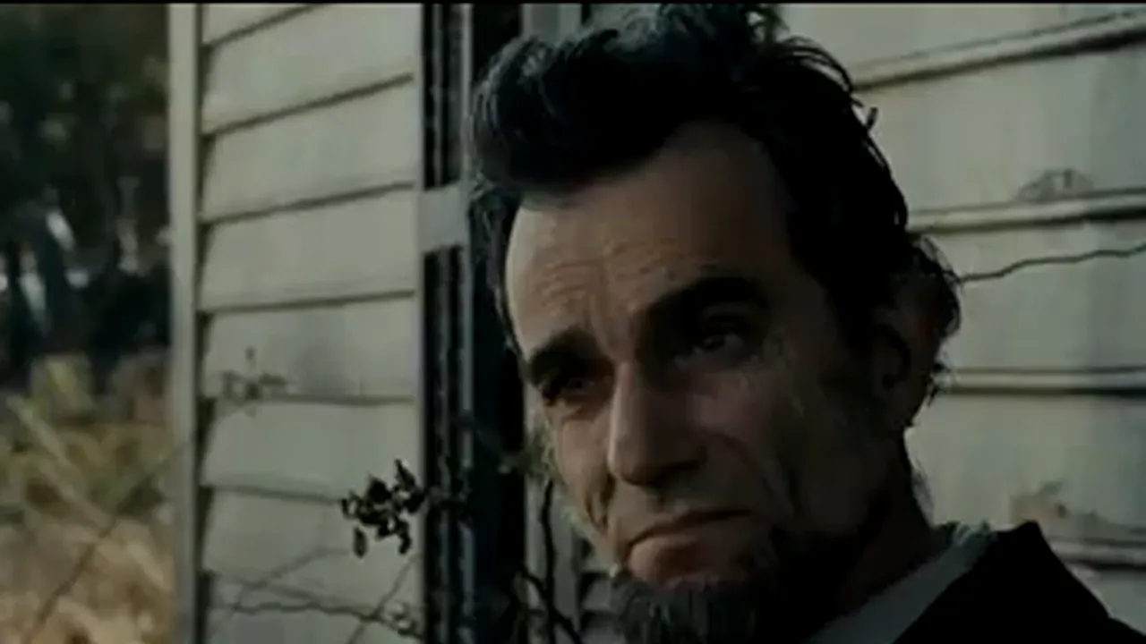 Filmul cu cele mai multe nominalizări la Oscar, Lincoln, pe marile ecrane româneşti din 1 februarie -VIDEO