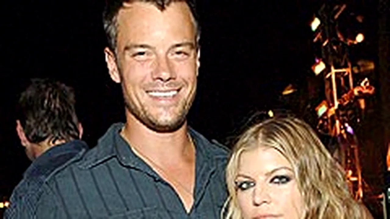 Fergie şi Josh Duhamel s-au căsătorit