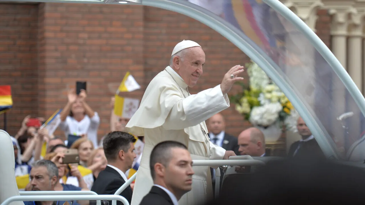 Papa Francisc, omagiat de echipa de fotbal din orașul natal din Argentina