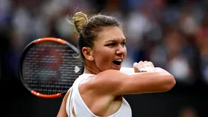 Victorie FULGER la Madrid | Halep s-a calificat în sferturile turneului, după 6-0; 6-0 cu Kuzmova: Am dominat meciul, am simţit loviturile