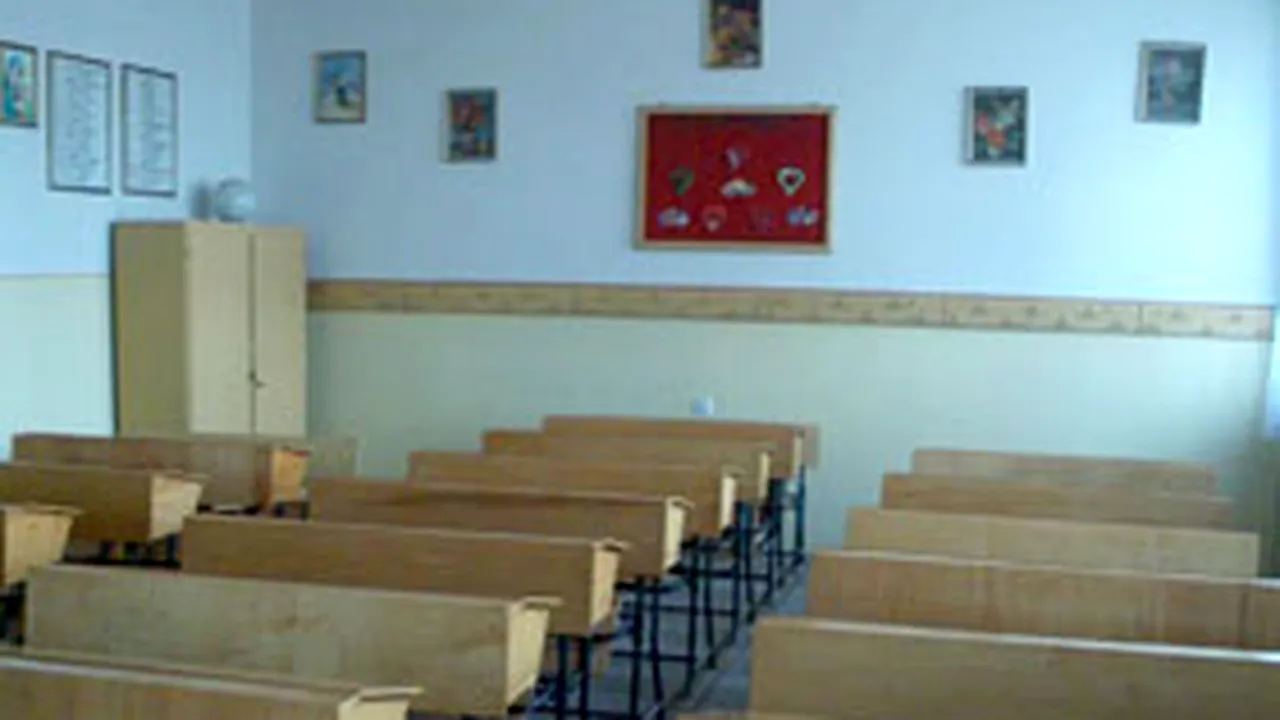 Vaslui: Profesor cercetat penal după ce ar fi lovit un elev în timpul orei