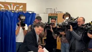 Nicuşor Dan: am votat pentru o direcţie occidentală a României