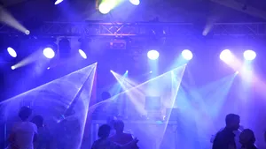 O dansatoare de striptease a dezvăluit secrete militare: au cheltuit mulți bani, mi-au spus că vor pleca în misiune