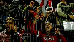 Clubul Dinamo, amendat după ce suporterii au afişat bannere cu mesaje obscene