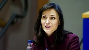 CE lansează noua versiune a instrumentului SELFIE, care sprijină educaţia digitală