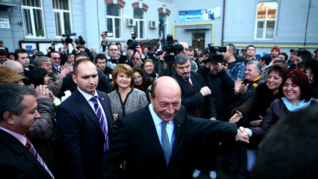 Băsescu: Am obţinut o victorie de etapă în cursa prezidenţială - VIDEO