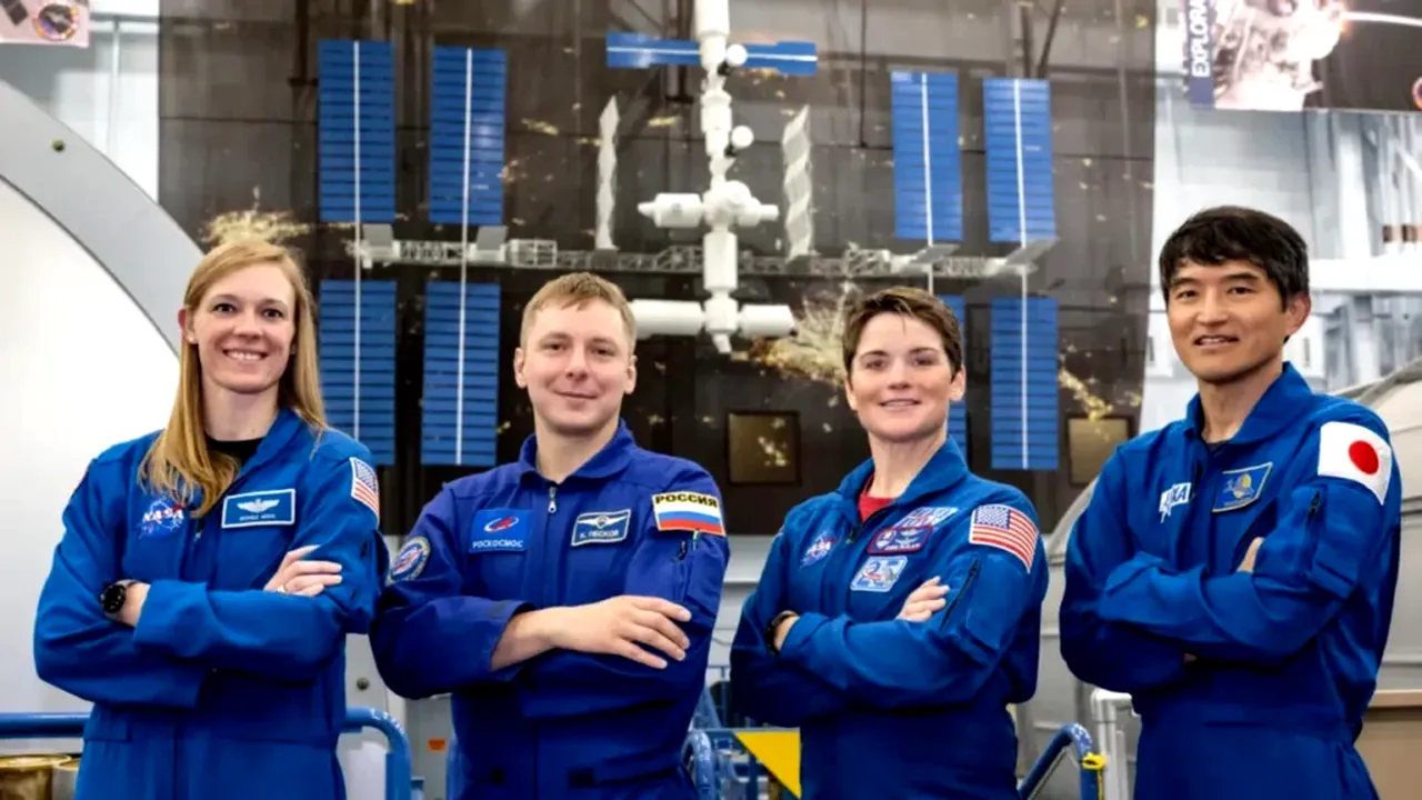 Patru astronauți s-au întors pe Pământ după cinci luni petrecute la Stația Spațială Internațională