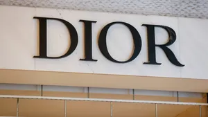 Dior a scăpat de ancheta cu privire la munca ilegală. Ce planuri are acum gigantul de moda de lux