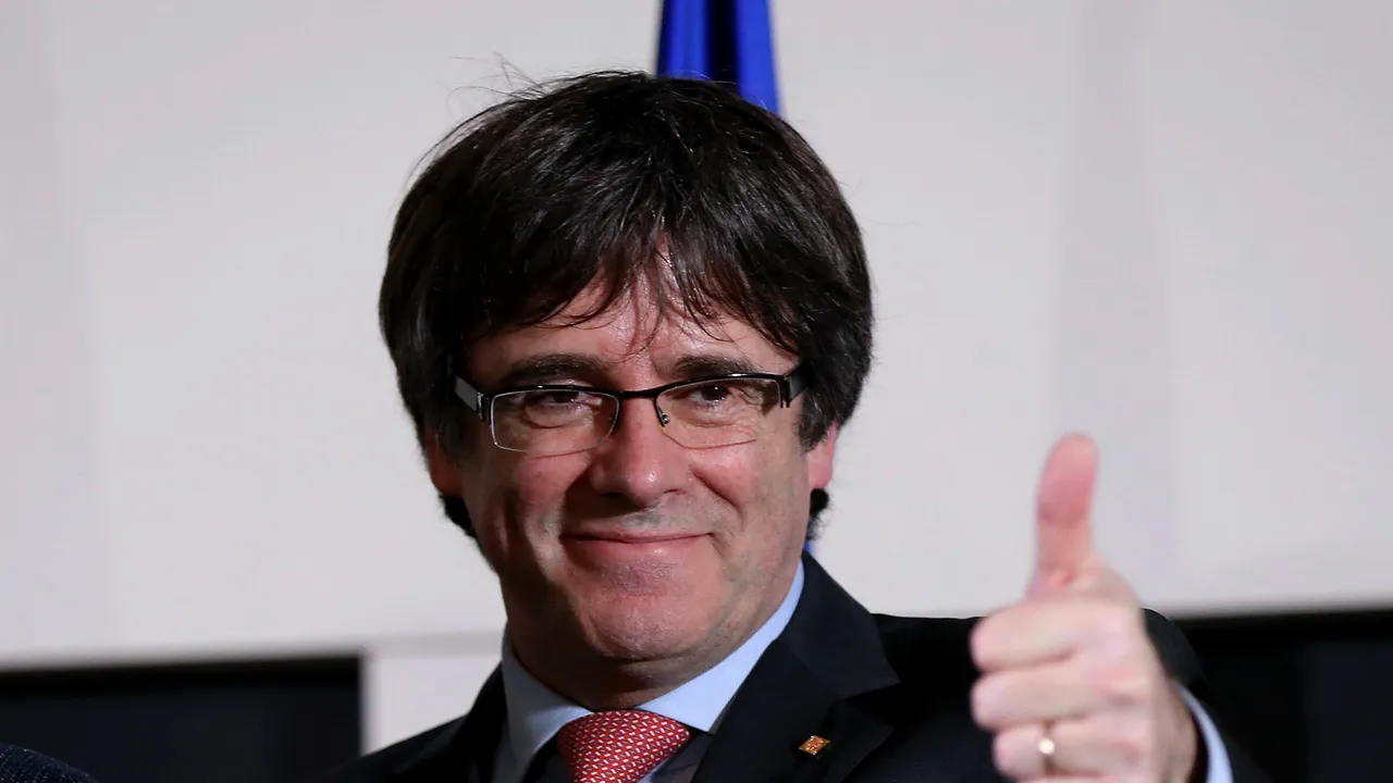 Carles Puigdemont renunţă la candidatura pentru funcţia de premier al regiunii Catalonia