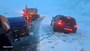 Transfăgărășanul, închis temporar din cauza ninsorilor și a viscolului