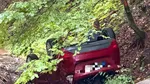 Accident pe DN74, în Alba. O mașină s-a răsturnat în râu. O persoană a refuzat transportul la spital