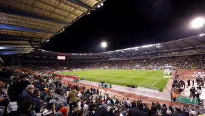 Meciul dintre Belgia şi Suedia a fost abandonat din motive de siguranţă. Jucătorii au refuzat să revină pe teren în repriza secundă