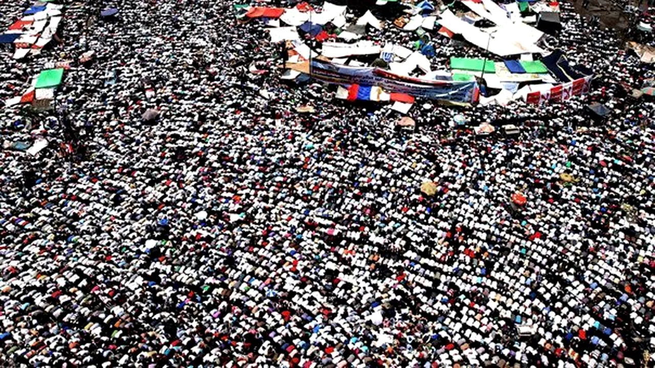 Noul preşedinte egiptean a depus un jurământ simbolic în faţa simpatizanţilor, în Piaţa Tahrir
