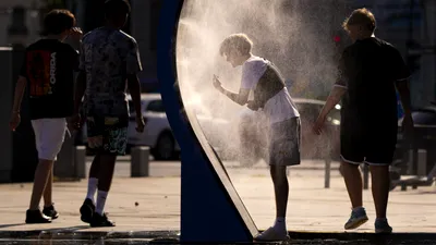 METEO Prognoza meteo pentru următoarele două săptămâni. ANM anunță temperaturi de 40 de grade, apoi ploi în mai multe regiuni