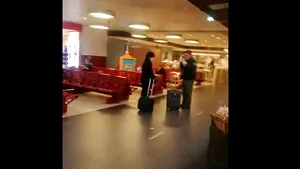 VIDEO: Aeroportul din Bologna, pustiu. O craioveancă a surprins imagini cu restaurantele şi cafenelele goale