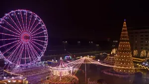 Târgul de Crăciun din Piața Constituției începe sâmbătă: Premiere spectaculoase și prima piramidă de Crăciun din România