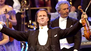 André Rieu susţine, joi seară, repetiţii pe scena din Piaţa Constituţiei din Bucureşti