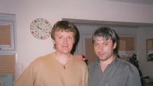 PREZENTUL FĂRĂ PERDEA  Marius Oprea / Un spion mort, despre doi kaghebişti vii: Alexander Livinenko despre legăturile criminale dintre şeful FSB Patruşev şi Vladimir Putin 