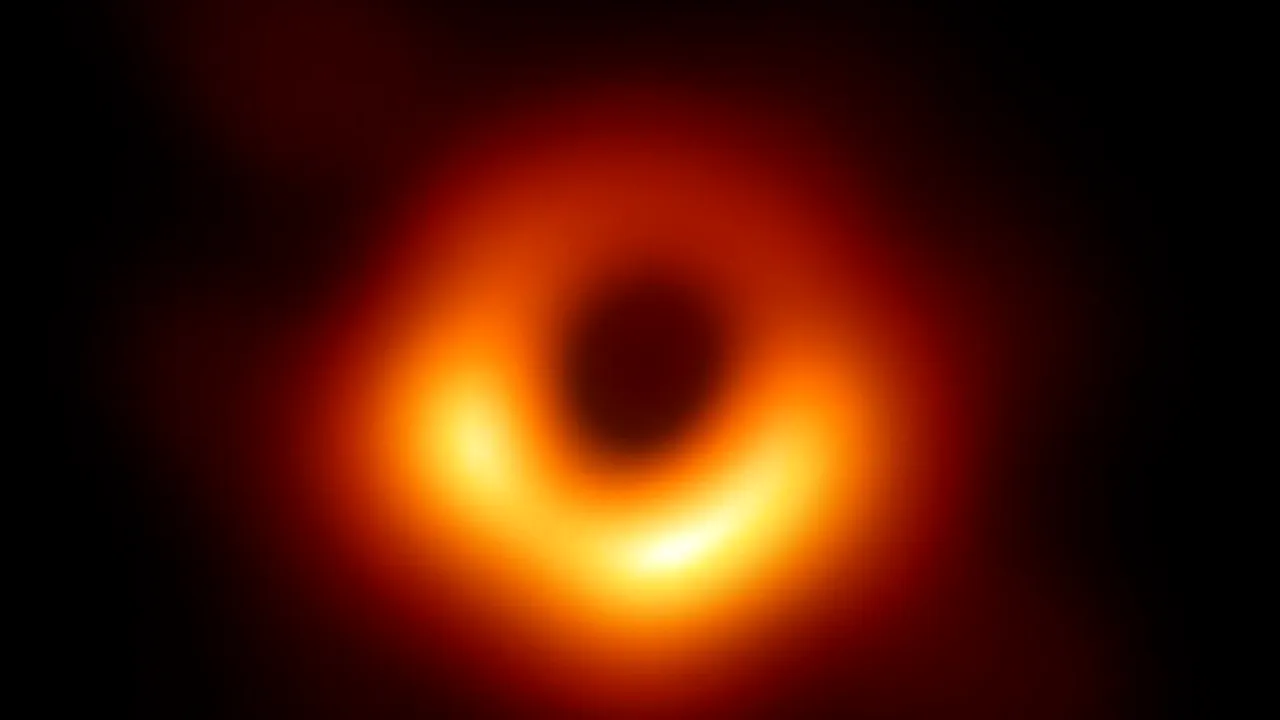 „Powehi”, numele ales oficial pentru gaura neagră din galaxia M87. Ce înseamnă şi de unde provine 