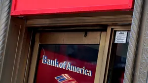 Bank of America va concedia până la 35.000 de angajaţi