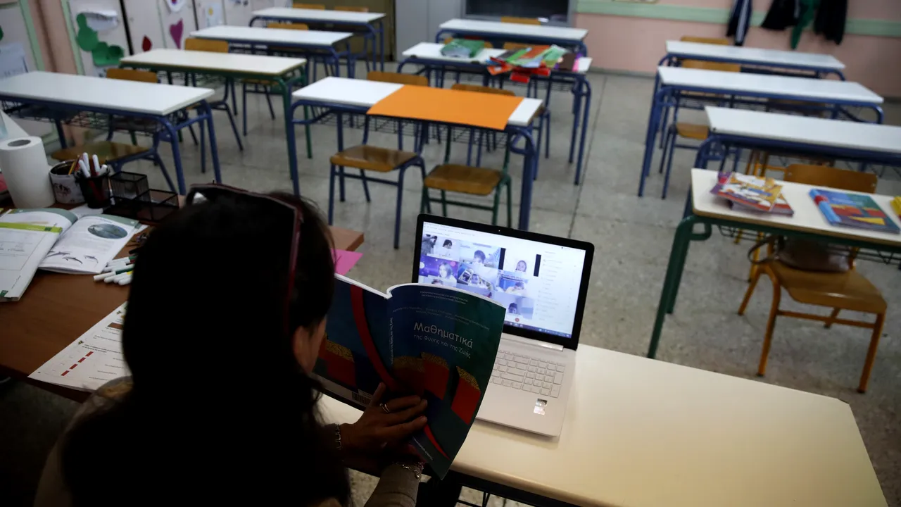 Lecţii interactive, în loc de documente Word: Platforma online care vine în ajutorul profesorilor