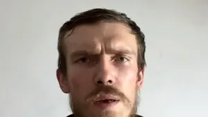 Denis Prokopenko, comandantul Batalionului Azov, ucraineanul pe care Moscova îl vrea mort mai mult decât pe Zelenski. Soţia lui nu stă degeaba