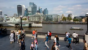 Migraţia netă în Regatul Unit a atins un nivel record de peste 900.000 în 2023