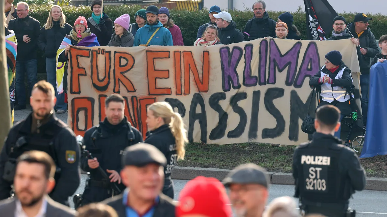 Şeful Bundesbank avertizează asupra extremismului şi a ieşirii din zona euro: ar fi o catastrofă economică pentru Germania