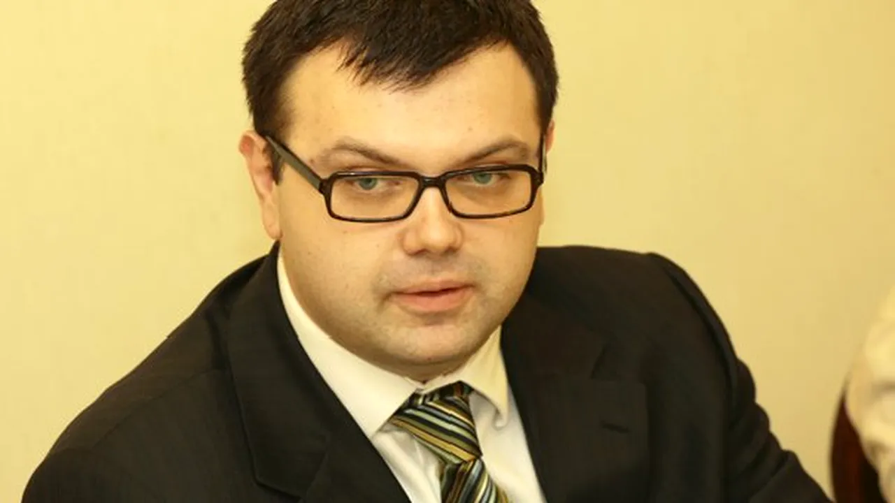Percheziţii la omul de afaceri Horia Simu, într-un dosar privind retrocedarea ilegală a unui imobil. Aproximativ 150 de tablouri, găsite de procurori