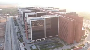 S-a ridicat cea mai mare clădire de birouri din lume: 95% din diamantele lumii sunt procesate aici