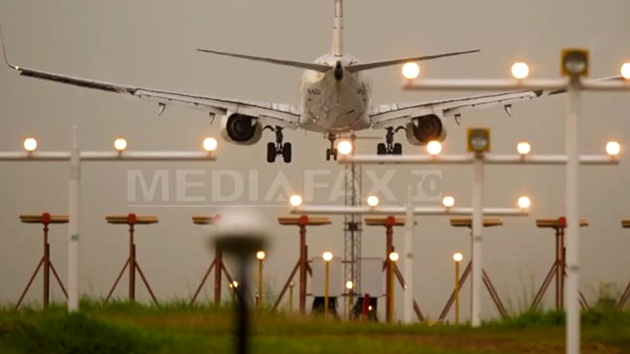 Un avion cu 68 de persoane la bord a ieşit de pe pistă pe aeroportul din Dallas 