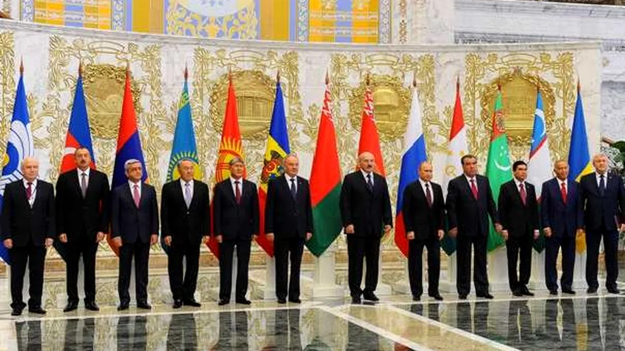 INCIDENT la summitul de la Minsk: Vladimir Putin şi Nicolae Timofti au avut un schimb dur de replici. Presa relatează că au fost aproape de a se lua la bătaie - VIDEO