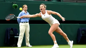 Turneul Campioanelor | Halep a pierdut fără drept de apel cu Wozniacki. Simona, obligată să câştige ultimul meci al grupei 