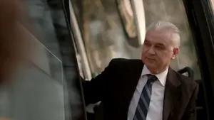 Selecţionerul Iordănescu apare într-un spot publicitar - VIDEO