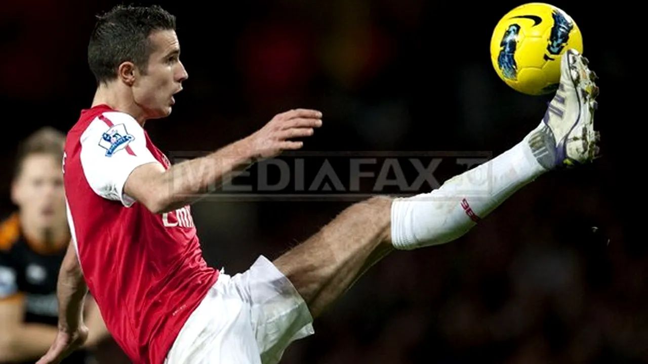 Van Persie, nemulţumit de o decizie a lui Wenger la meciul cu Manchester United