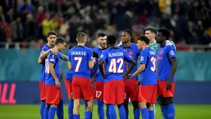 După Bîrligea, alţi doi titulari ai FCSB „s-au rupt” şi sunt out o lună