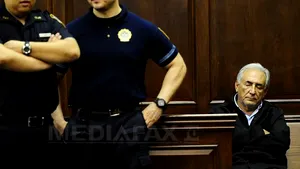 Presa britanică: Franţa este fascinată de seducătorii ei politici. Dominique Strauss-Kahn, caricatura 