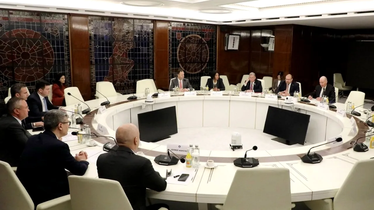 Ciucă a purtat discuţii cu secretarul adjunct al Departamentului de Energie al SUA despre securitatea energetică europeană şi extinderea programului nuclear civil