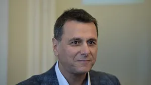 Reacţii în urma decesului lui Bogdan Stanoevici. Ştefănescu: A murit cu zile, infectat cu un microb din spital. Şoşoacă: Se vindecase de COVID-19