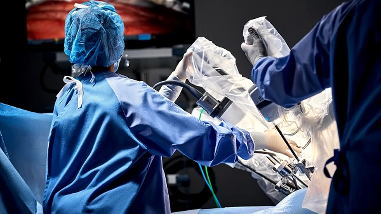 Medicover aduce ultima generaţie de robot chirurgical da Vinci în noul spital din Bucureşti