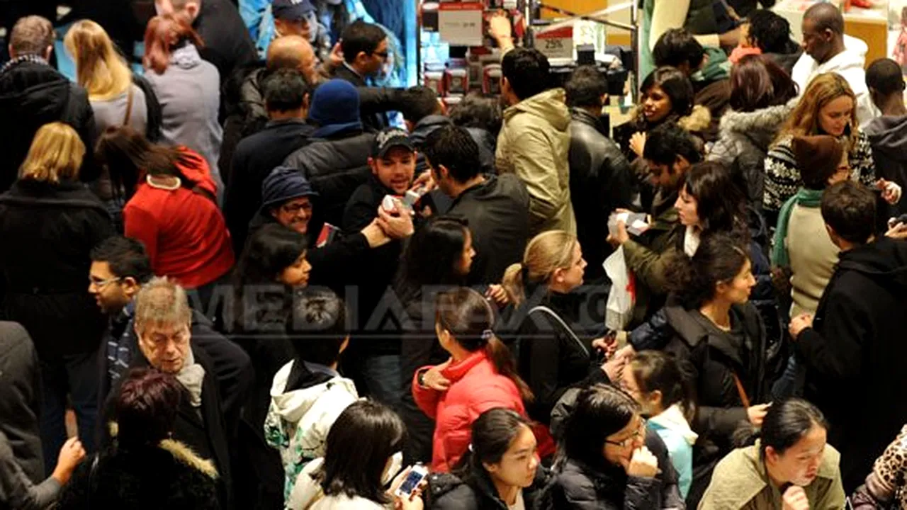 BLACK FRIDAY în mall-urile bucureştene. Cum s-au pregătit magazinele pentru Vinerea neagră