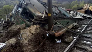 Csaknem egy hét után állt helyre a vasúti forgalom a Hunyad megyei vonatbaleset helyszínén