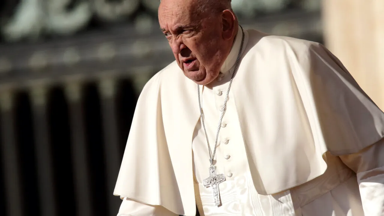 Papa Francisc se odihnește. A petrecut noaptea ajutat de o mască de ventilație