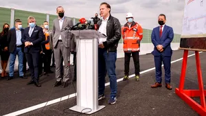 Cîţu, declaraţii între claxoanele şoferilor blocaţi în trafic: Toţi am fi supăraţi, e normal VIDEO