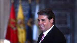 Cioroianu îl va informa pe Băsescu despre românii din Italia