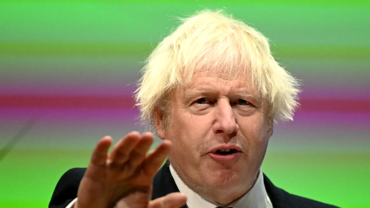 Haosul din guvernul lui Boris Johnson și eșecul de a lua în serios Covid au dus la 23.000 de decese